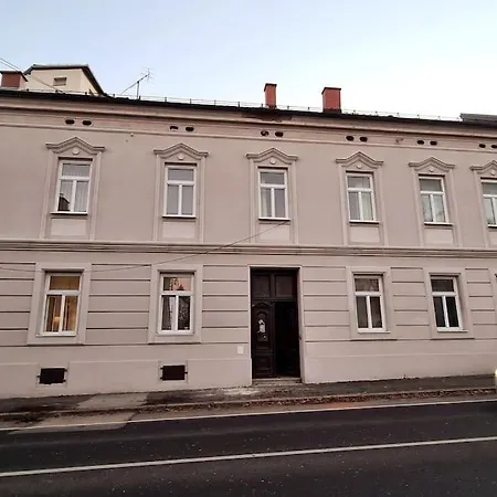 Oldie Goldie Apartment Maribor
